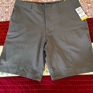 Mens golf shorts with 9 in. Inseam